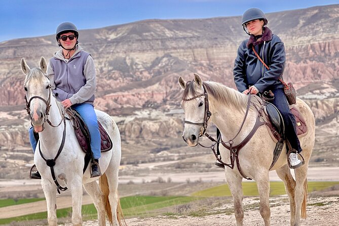Adventure in Cappadocia Horse Riding Sunset ,Daytime - Stop in Göreme: Meeting Point, Pickup, and Staying Calm