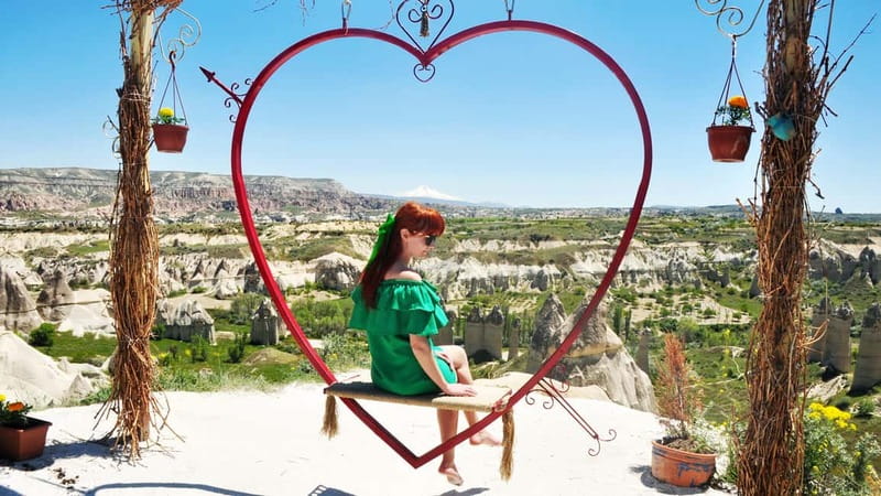 Cappadocia: Best of Red and Green Small Group Guided Tour - Fairy Chimneys and Uchisar Castle: fast, satisfying wow