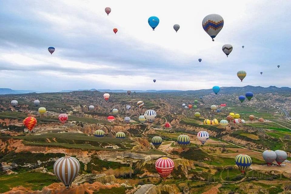 Cappadocia: Göreme Sunrise Hot Air Balloon Ride w/ Breakfast - 5 AM hotel pickup in a minivan: managing the early start