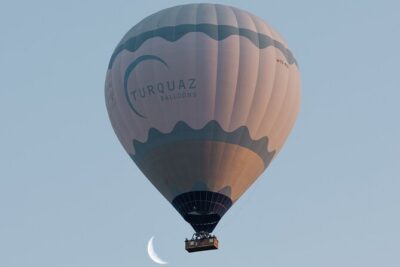 Cappadocia Hot Air Balloon Ride/ Turquaz Balloons - In the basket: what the flight is like (and how pilots shape the experience)