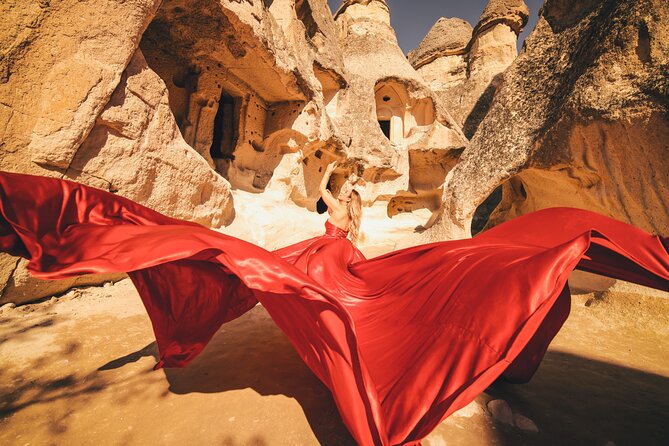 Cappadocia Private Flying Dress & Hot Air Balloon Photoshoot - Who should book this flying dress photoshoot (and who might not)