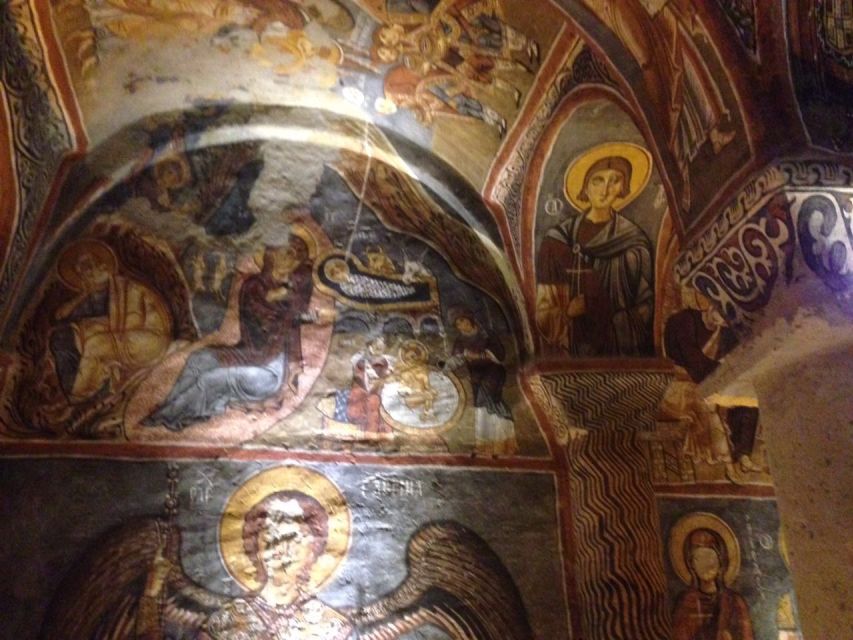 Cappadocia: RED & GREEN MIX TOUR - Avanos pottery and Özkonak underground city in one flow
