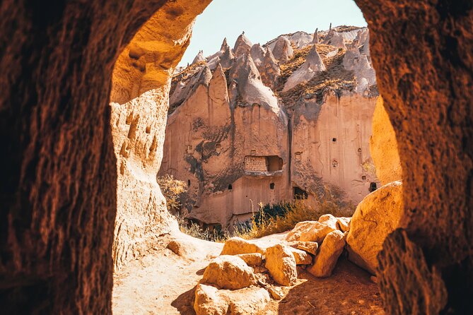 Cappadocia Red Tour: A Day of Exploration with an Expert Guide - Getting picked up in Göreme (and the small-group pace)