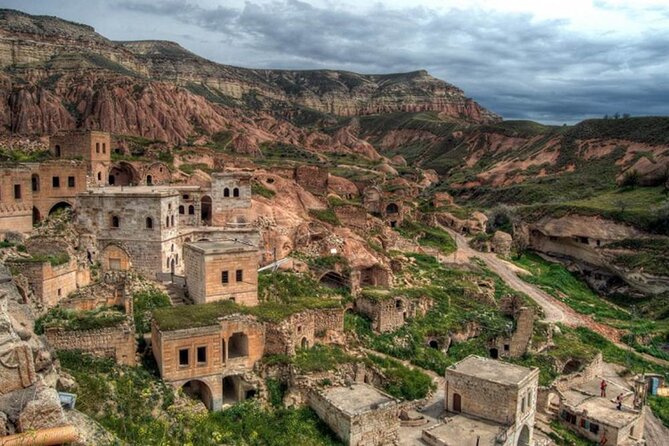 Cappadocia Red Tour With Open Air Museum And Expert Tour Guide - Uchisar Castle: Panoramas That Explain Cappadocia