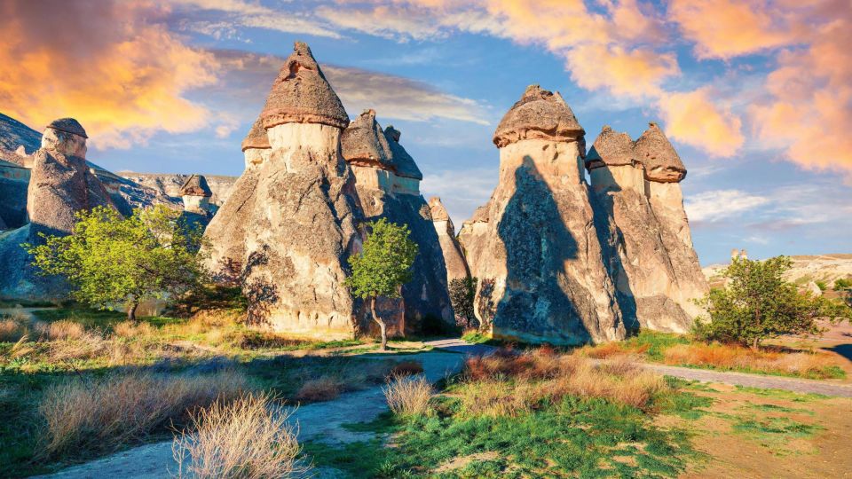 Cappadocia: Small Group Guided Full-Day Red Tour with Lunch - The 6-hour Red Tour rhythm: what the day feels like