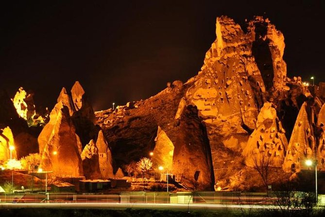 Cappadocia Sunset and Night tour with dinner - Stop 3: Ortahisar Panorama and the Rock Castle
