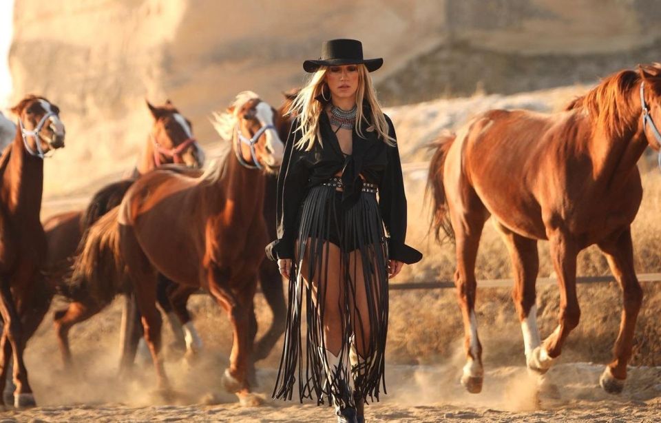 Goreme: Cappadocia Horse Riding Tour with Transfers - Pace, safety, and who this tour fits best