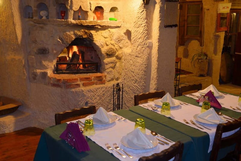 Göreme: Dinner and Folk Show at a Cave Restaurant - Choosing your seat so you actually see the show