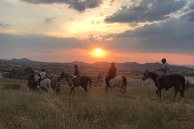 Sunset Horsebackriding-Tour through the Valleys of Cappadocia - The riding route: Rose Valley, Red Valley, and the Sunset Point moment
