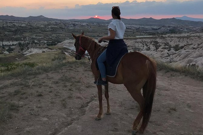Sunset Horsebackriding-Tour through the Valleys of Cappadocia - Photo help and guide behavior: what to expect and how to get the most out of it